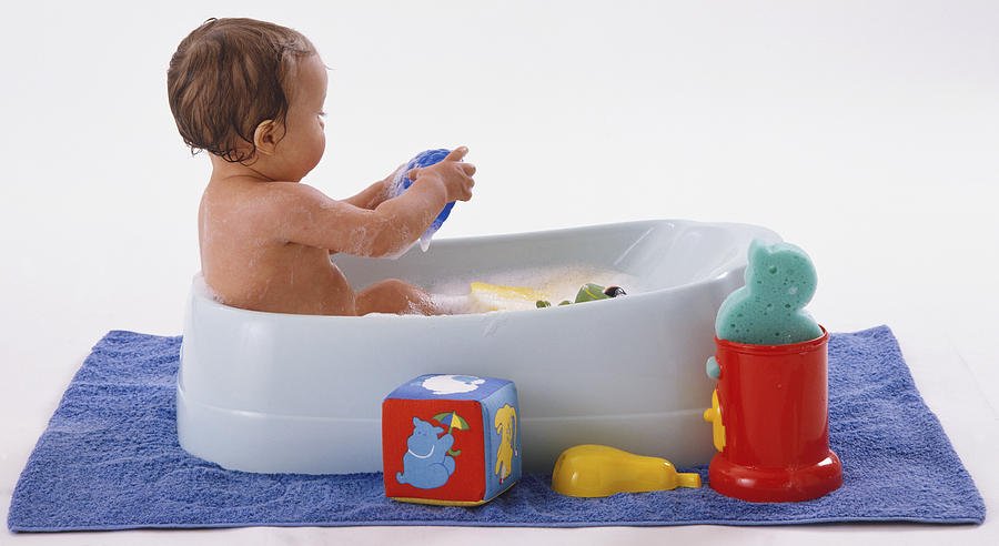 Μπορείτε να μετατρέψετε το μπάνιο σε παιχνίδι αν το μωράκι κλαίει